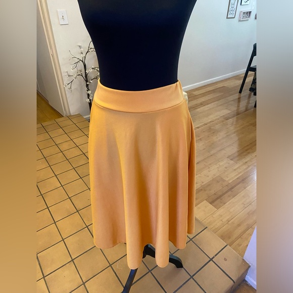 Skirt mid-lenght mustard color NWOT - Picture 4 of 16